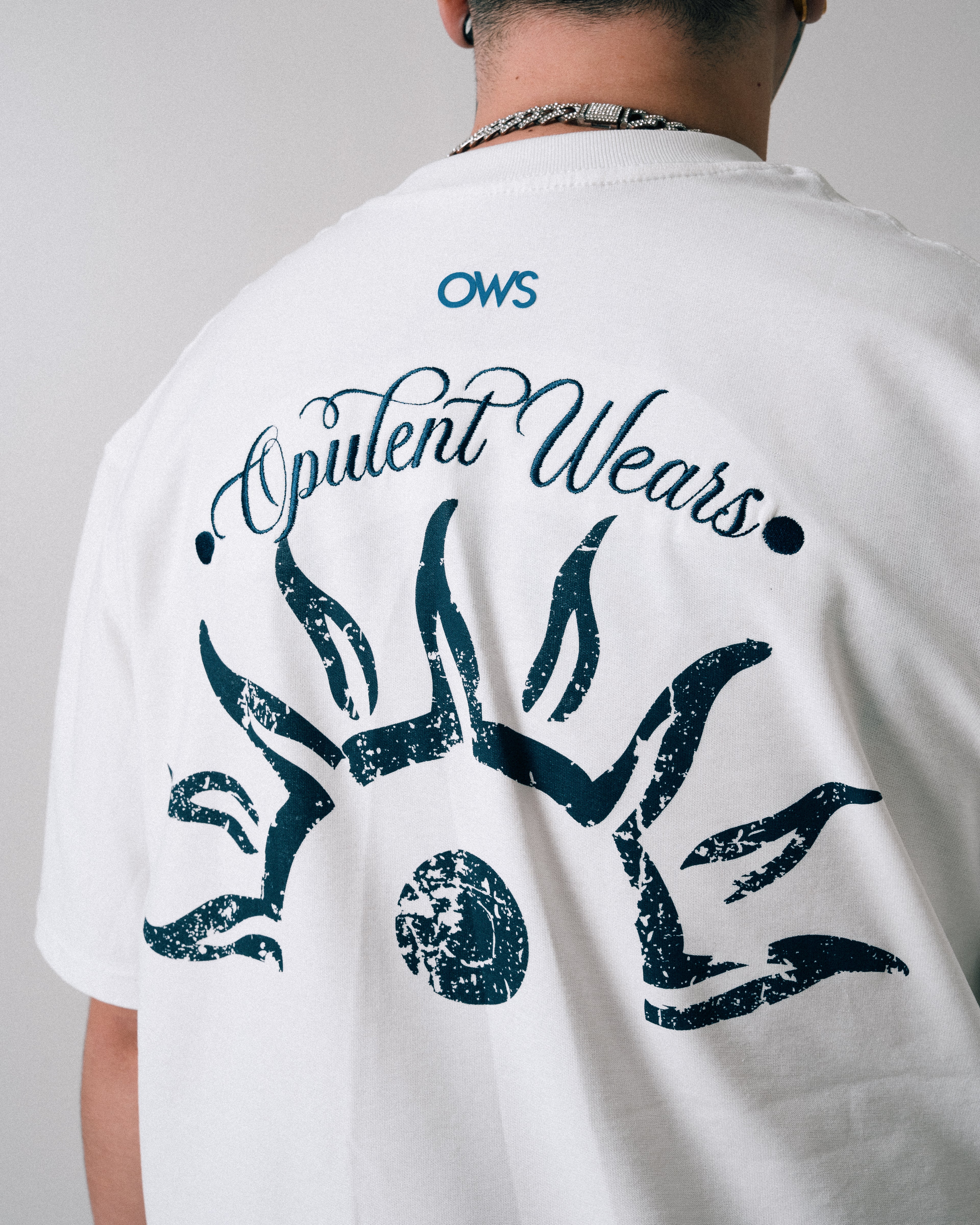 GRAPHIC TEE